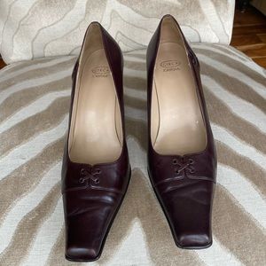 Circa Joan and David heels